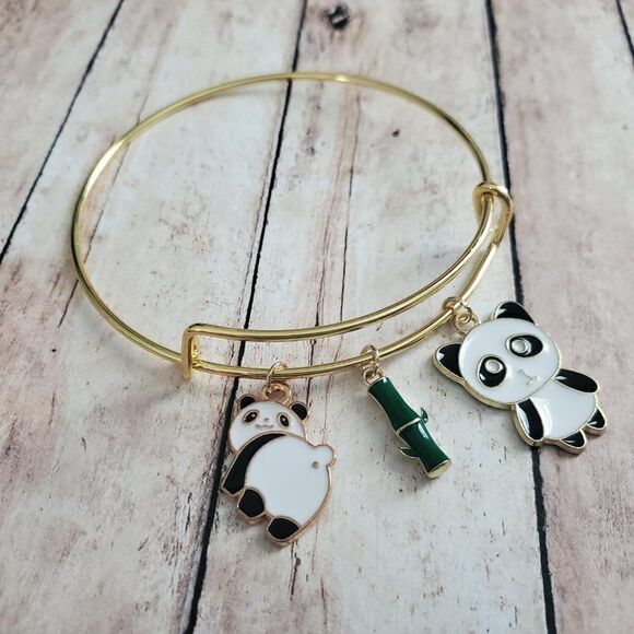 Gold Panda Charm Bracelet, Wildlife Jewelry - Picture 1 of 10